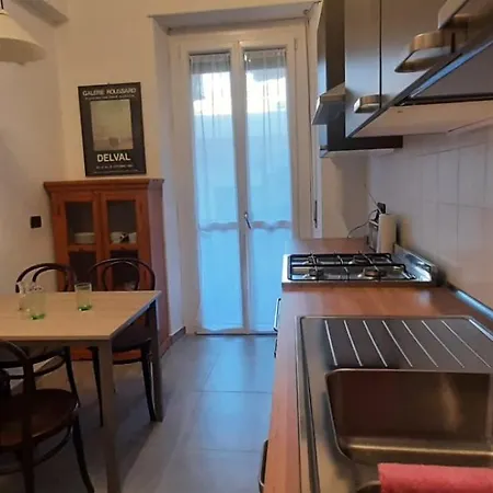 Benefica Sq Apartman *